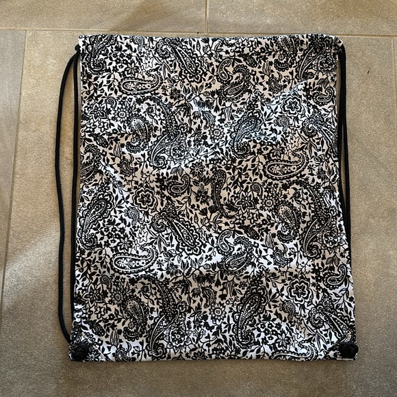 Vera Bradley draw string backpack. - Picture 2 of 3